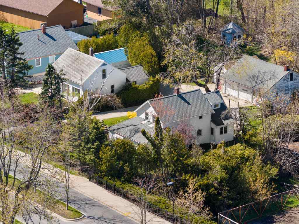 1119 E Mitchell Street Petoskey MI 49770