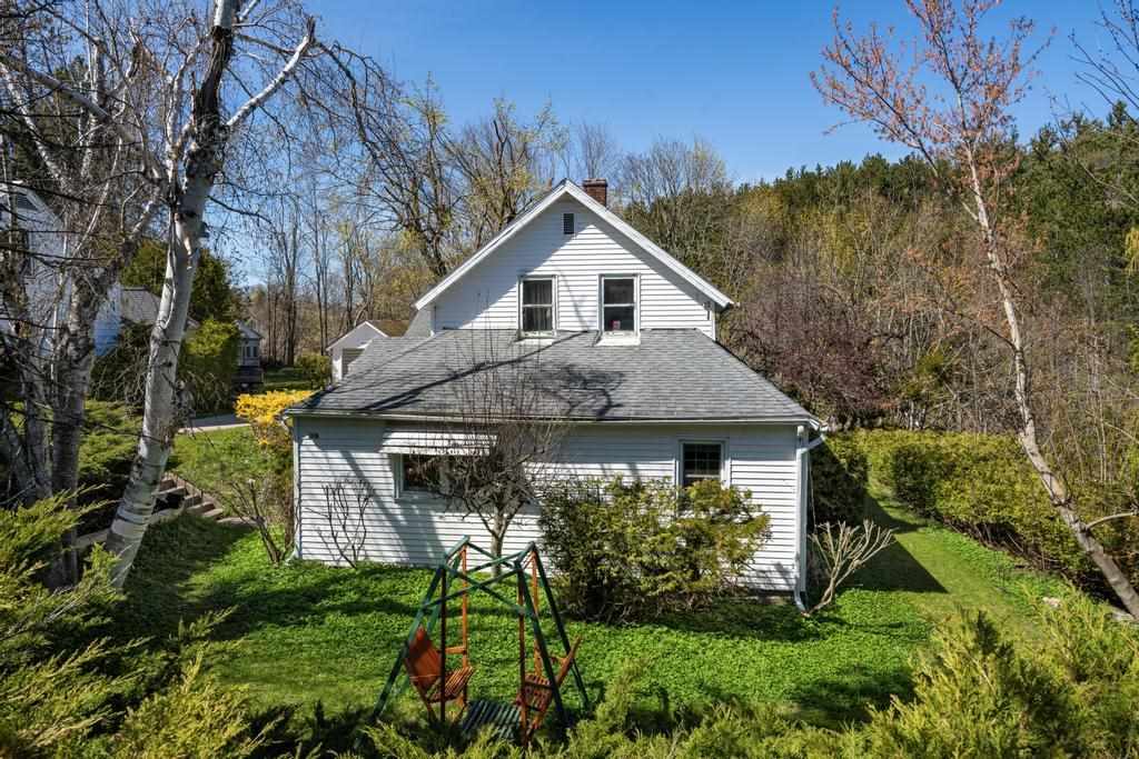1119 E Mitchell Street Petoskey MI 49770