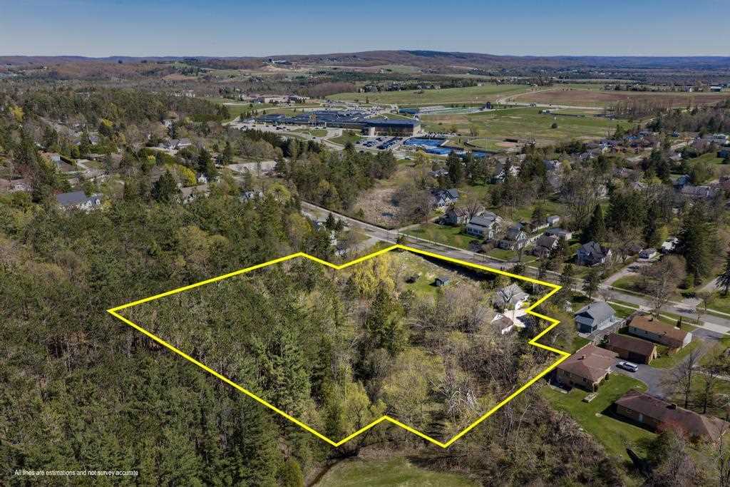 1119 E Mitchell Street Petoskey MI 49770
