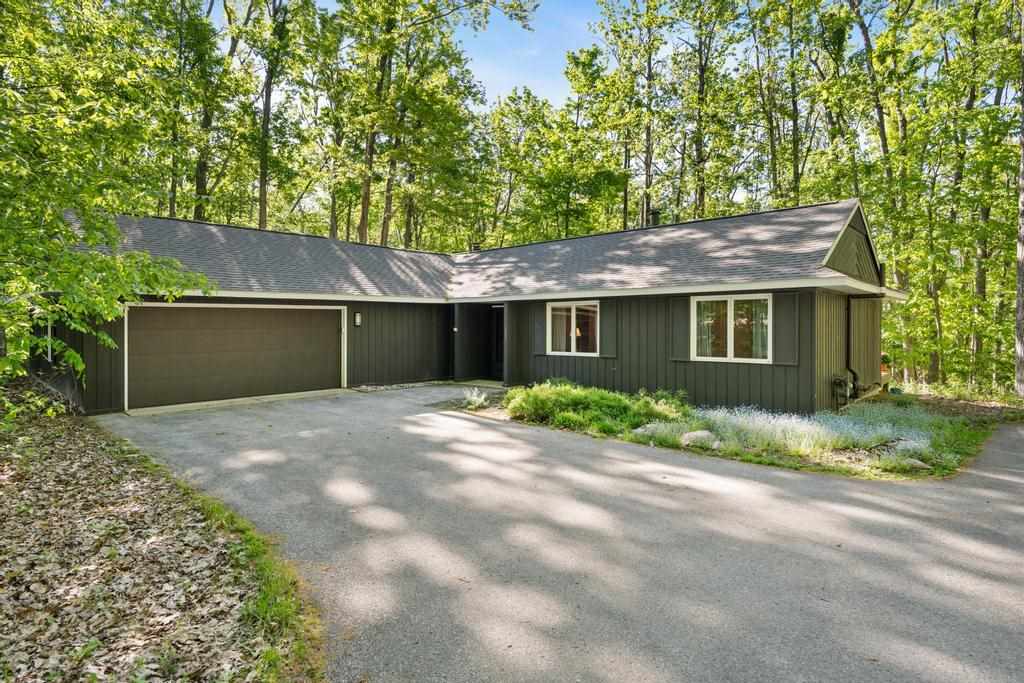 1566 Candlewood Harbor Springs MI 49740