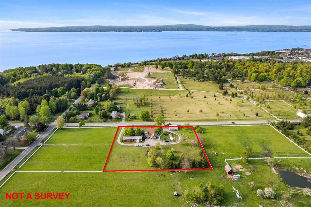 2035 W Sheridan Road Petoskey MI 49770