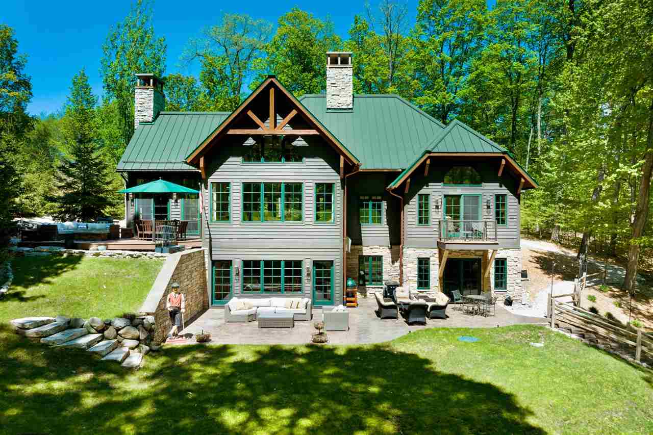 5577 Colonial Drive Bellaire MI 49615