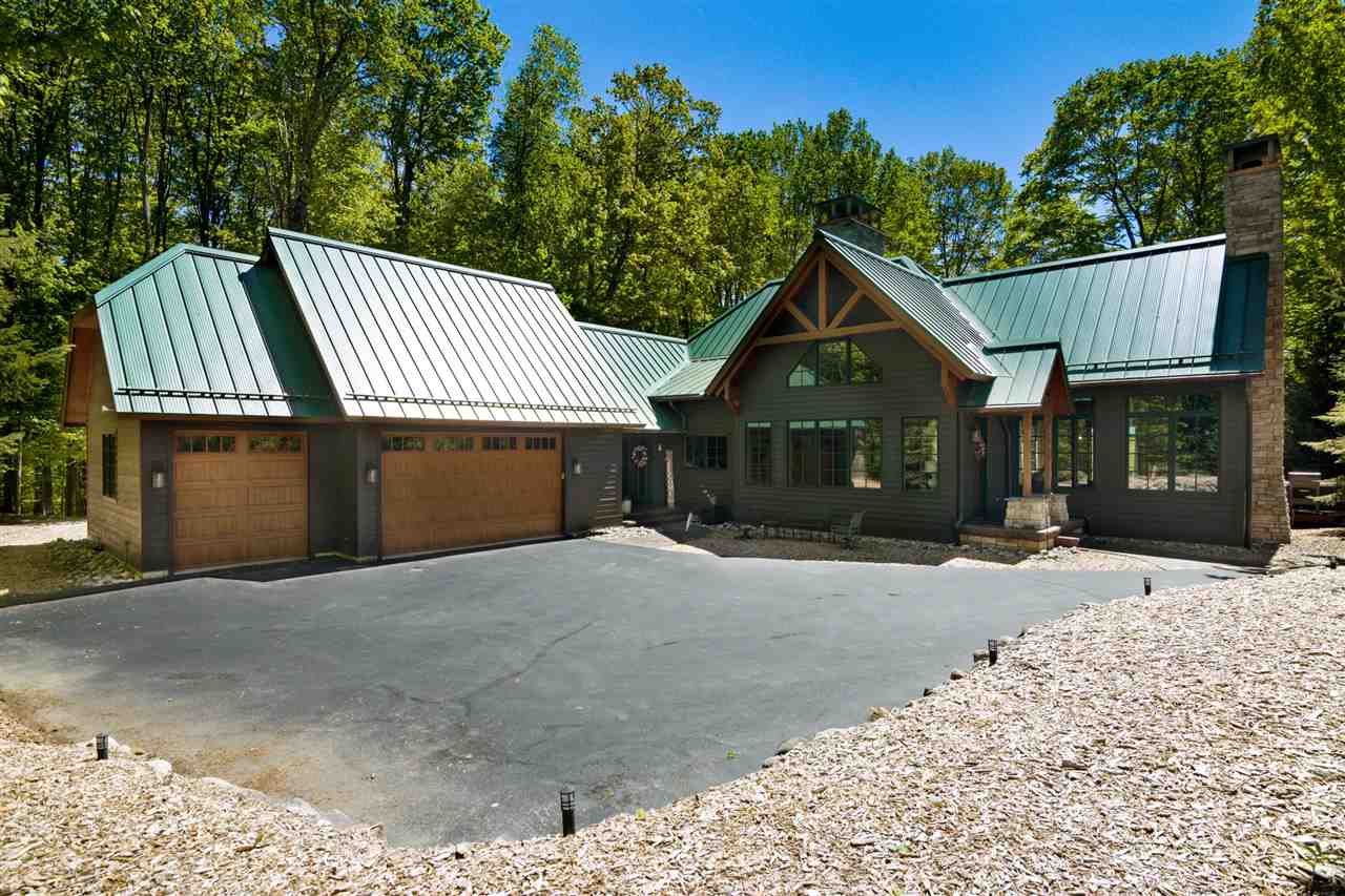 5577 Colonial Drive Bellaire MI 49615