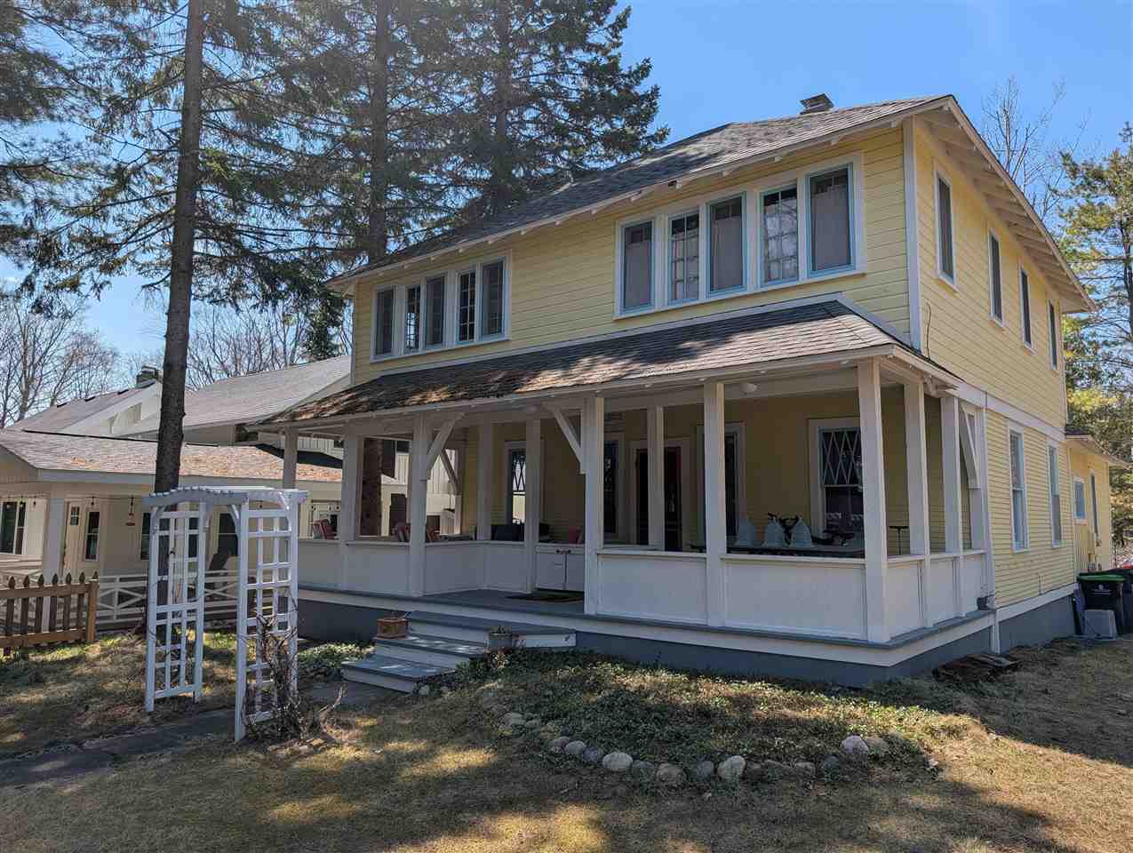1264 Fern Harbor Springs MI 49740