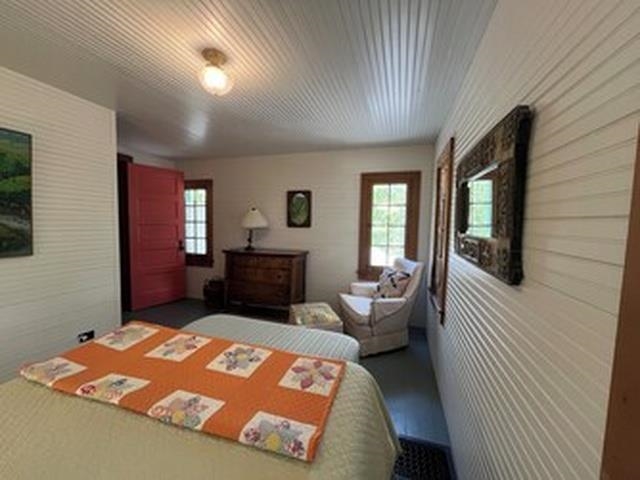 1264 Fern Harbor Springs MI 49740