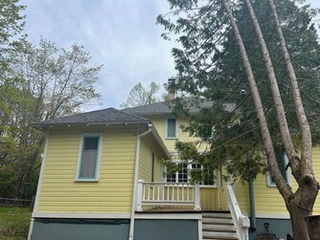 1264 Fern Harbor Springs MI 49740