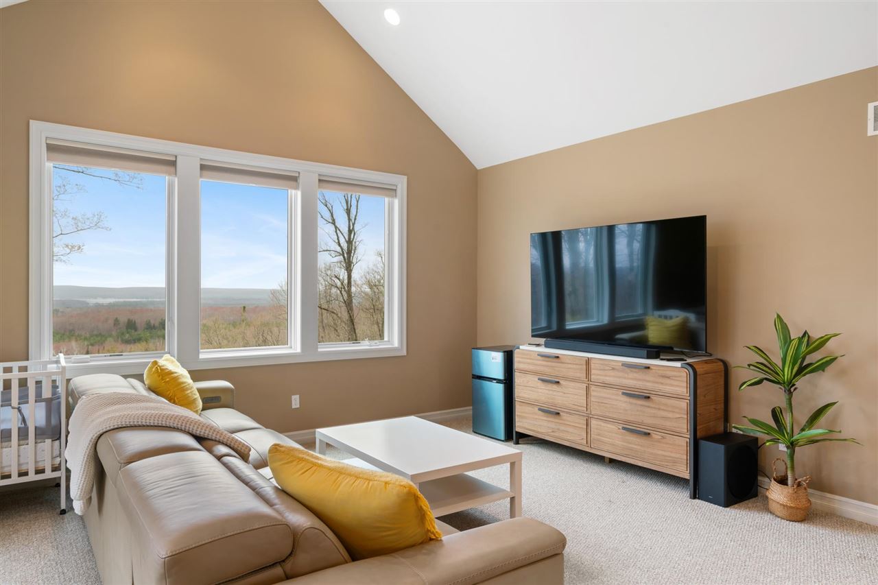1071 Roy Road Petoskey MI 49770