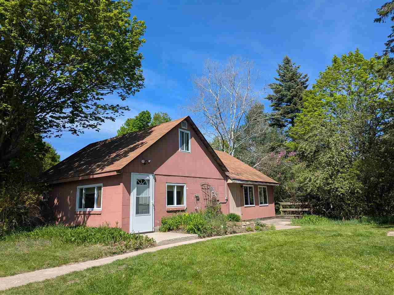 8828 Roberts Road Central Lake MI 49622