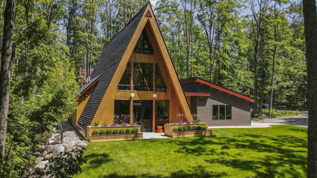 5277 Tyrol Lane Harbor Springs MI 49740