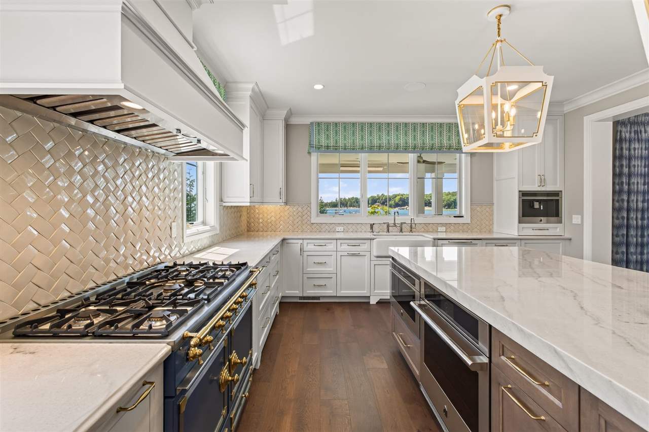 7615 Oyster Bay Drive Charlevoix MI 49712