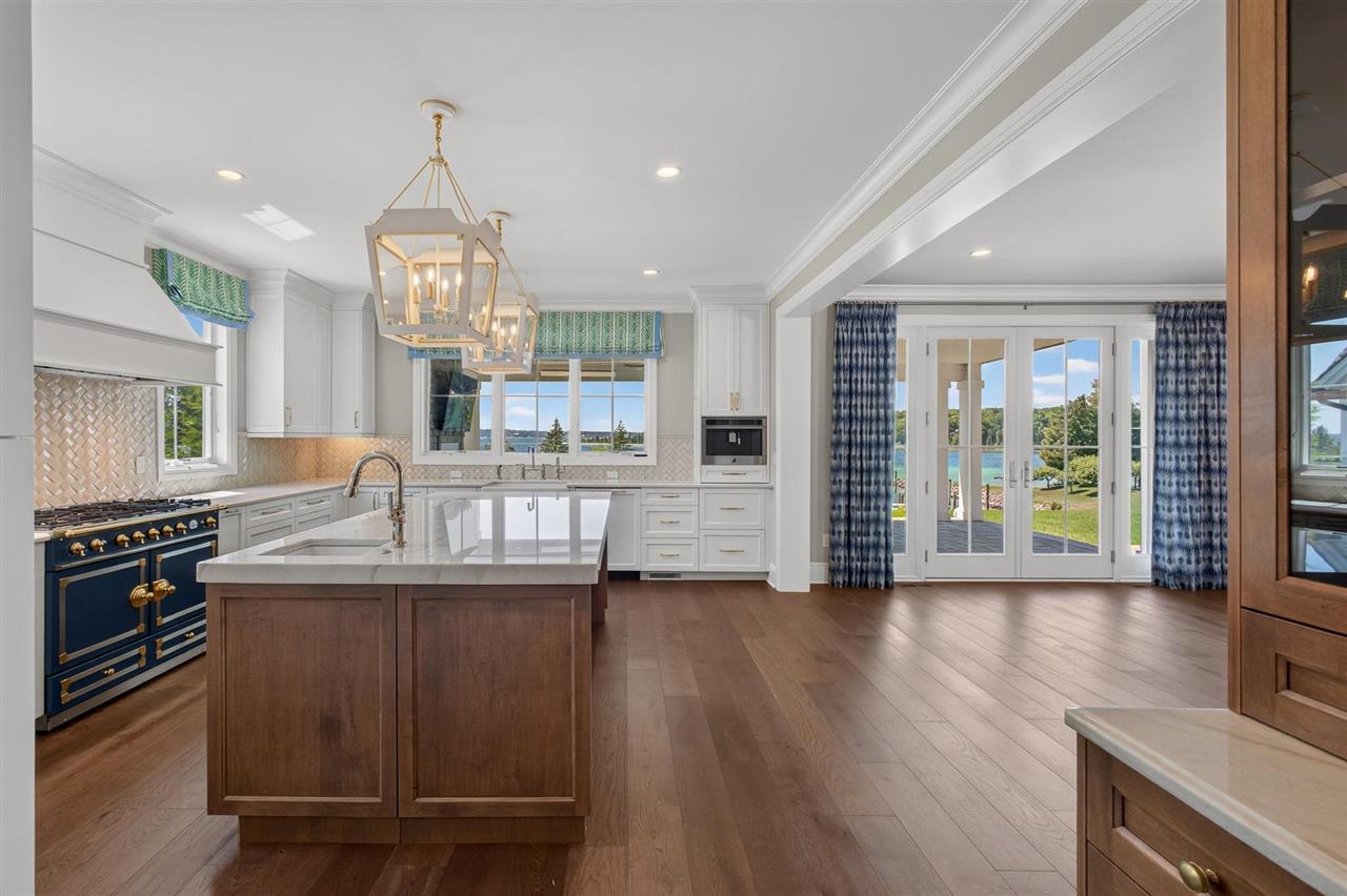 7615 Oyster Bay Drive Charlevoix MI 49712