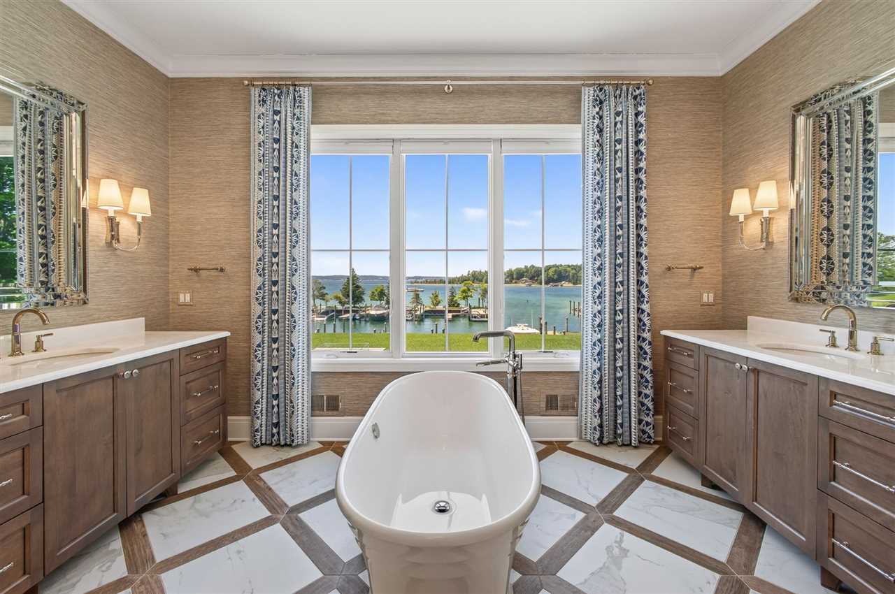 7615 Oyster Bay Drive Charlevoix MI 49712