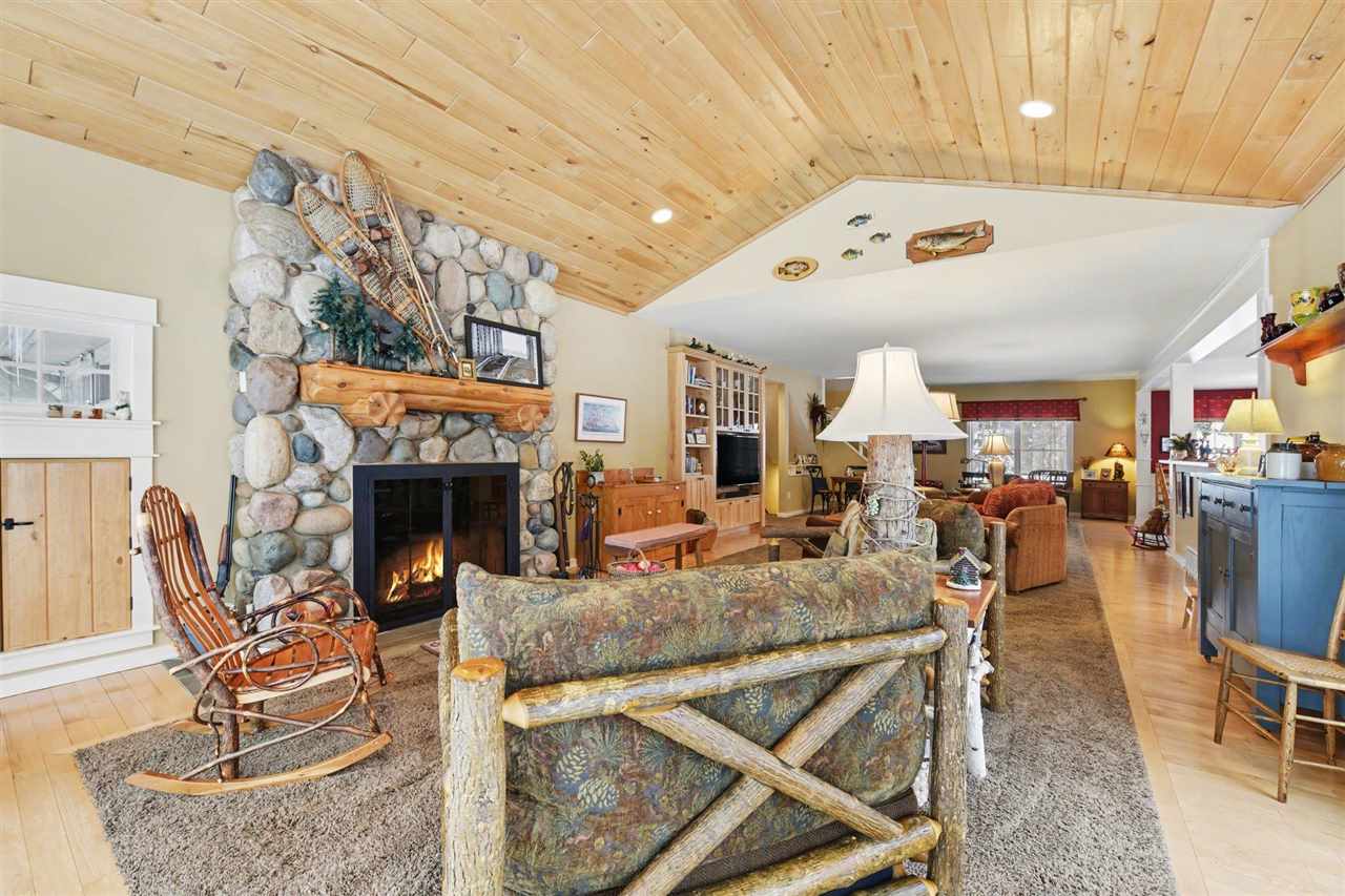 2670 Larks Lake Harbor Springs MI 49740