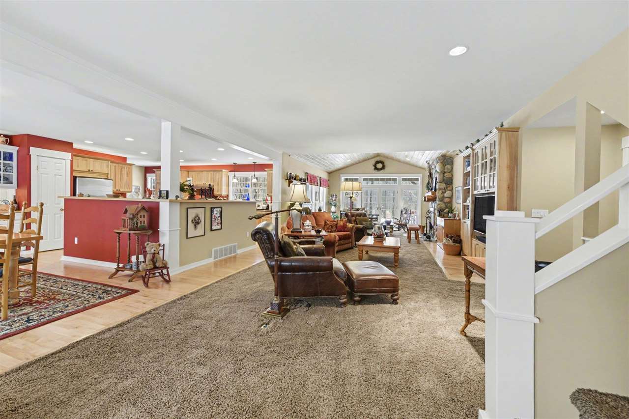 2670 Larks Lake Harbor Springs MI 49740