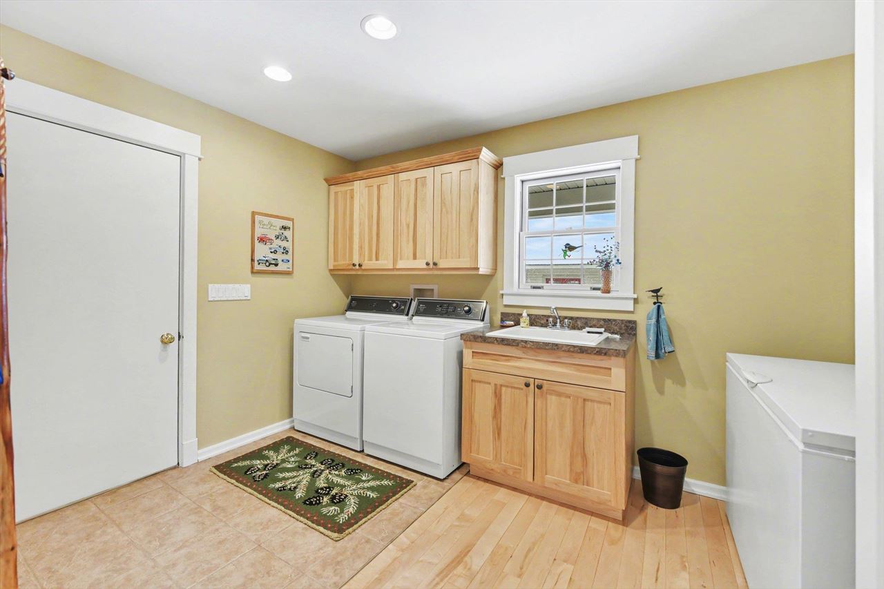 2670 Larks Lake Harbor Springs MI 49740