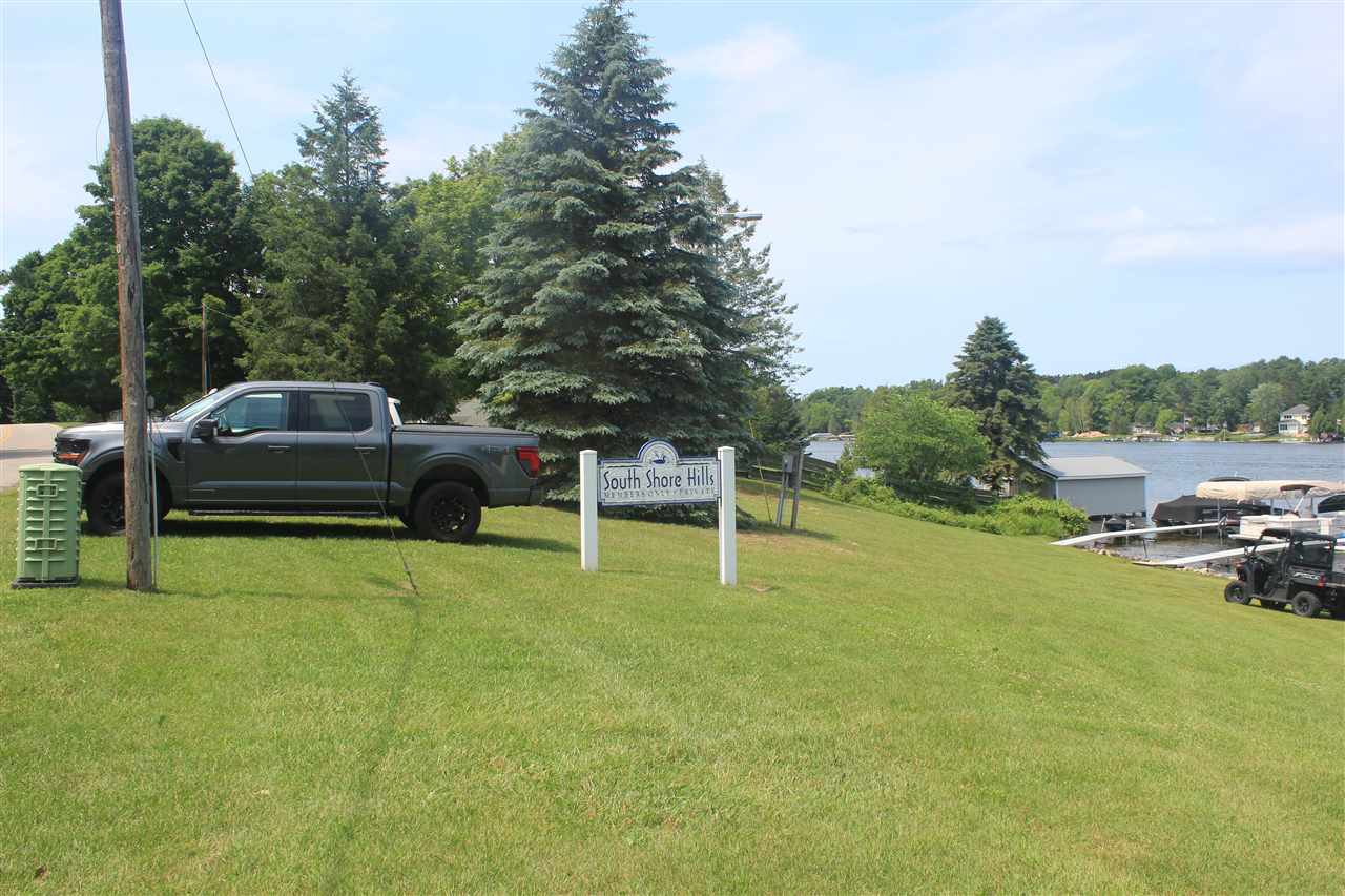7066 Crystal Springs Road Bellaire MI 49615