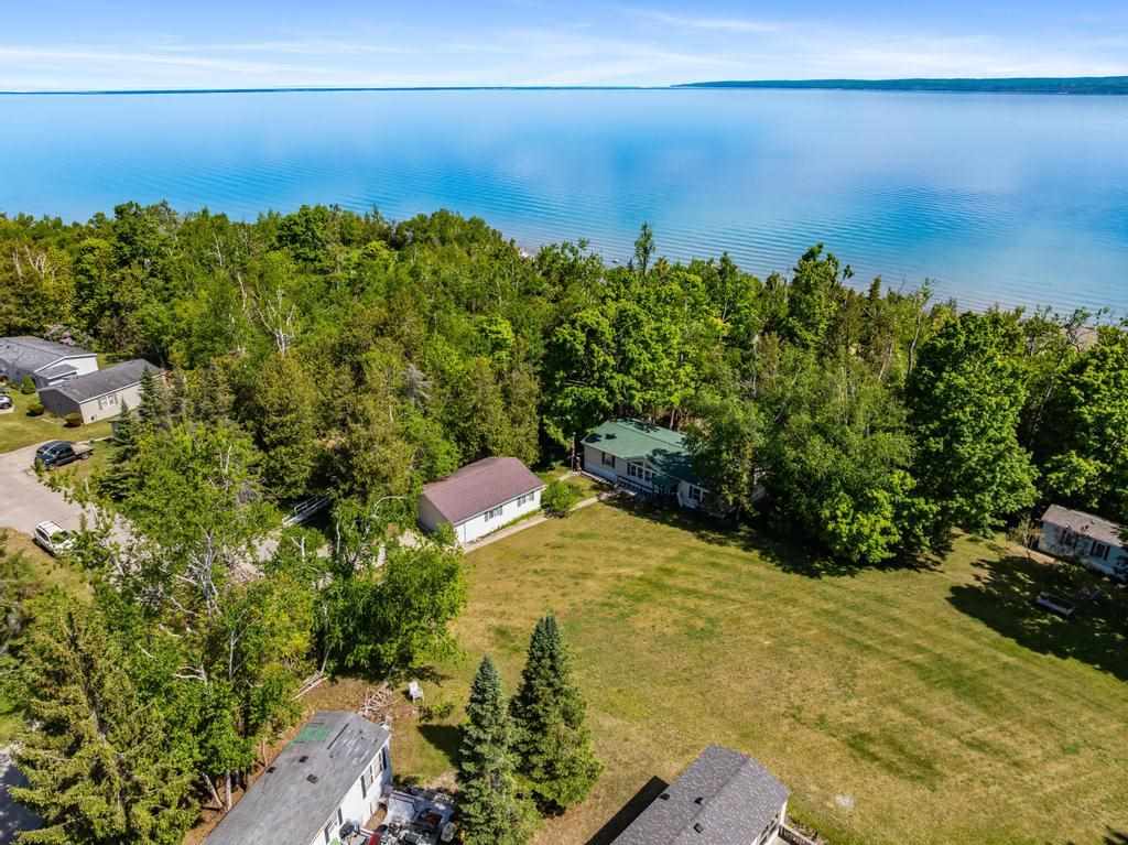 07525 Karlee Court Charlevoix MI 49720