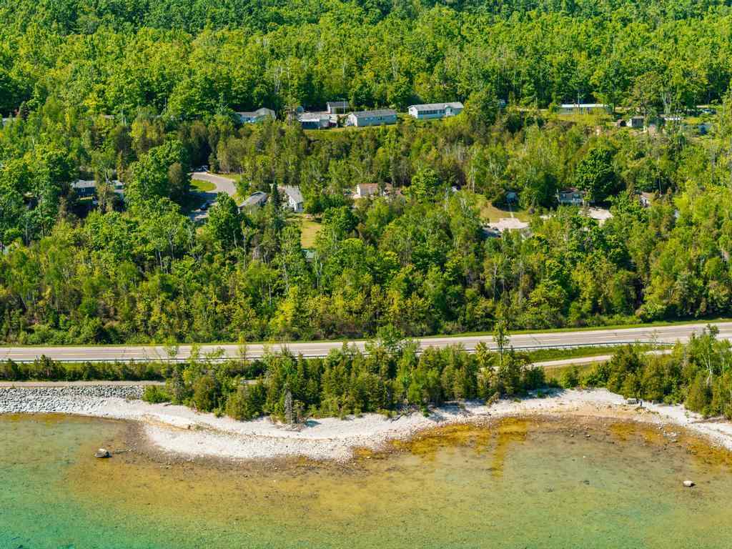 07525 Karlee Court Charlevoix MI 49720