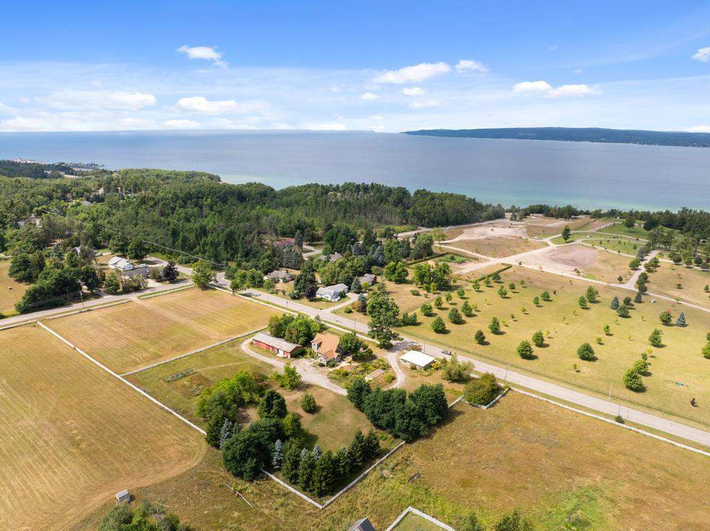 2035 W Sheridan Road Petoskey MI 49770