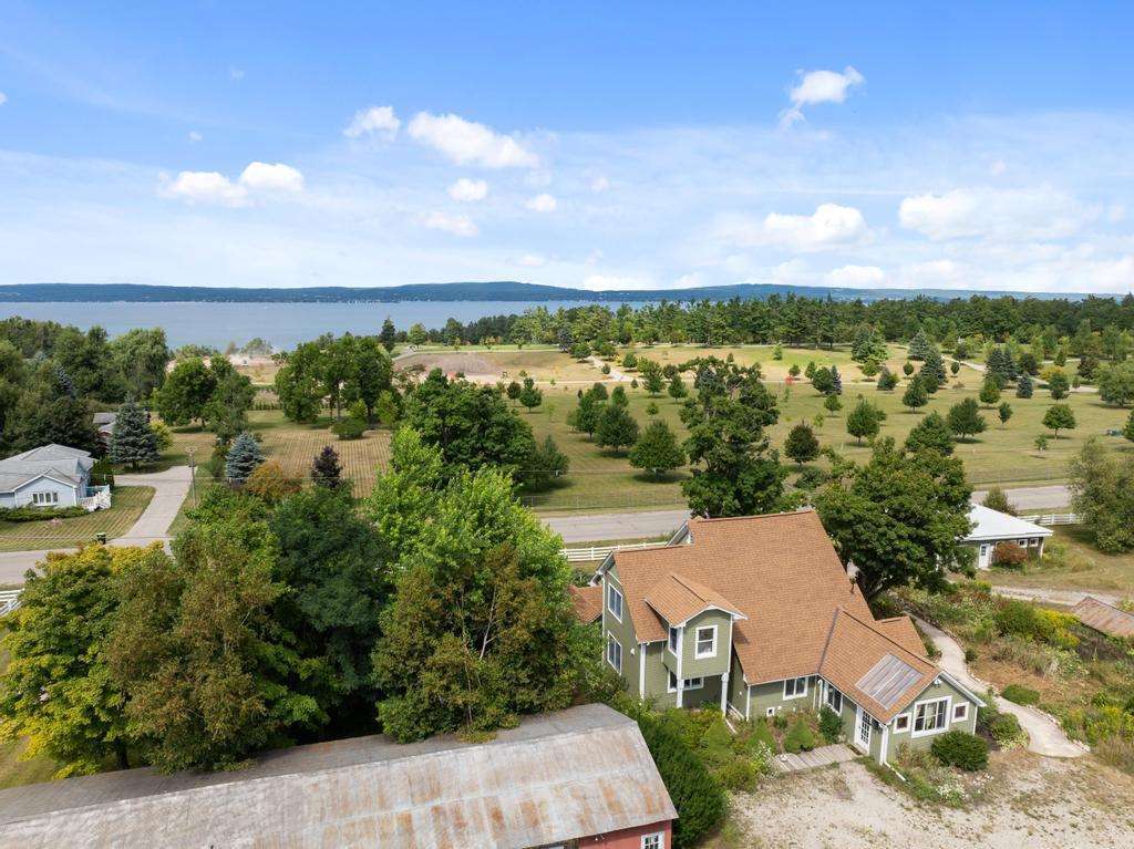 2035 W Sheridan Road Petoskey MI 49770