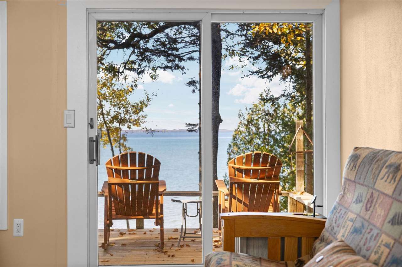 11269 Lakeshore Drive Charlevoix MI 49720