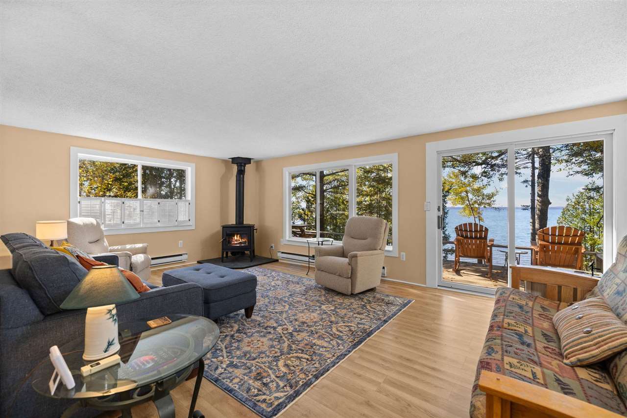 11269 Lakeshore Drive Charlevoix MI 49720