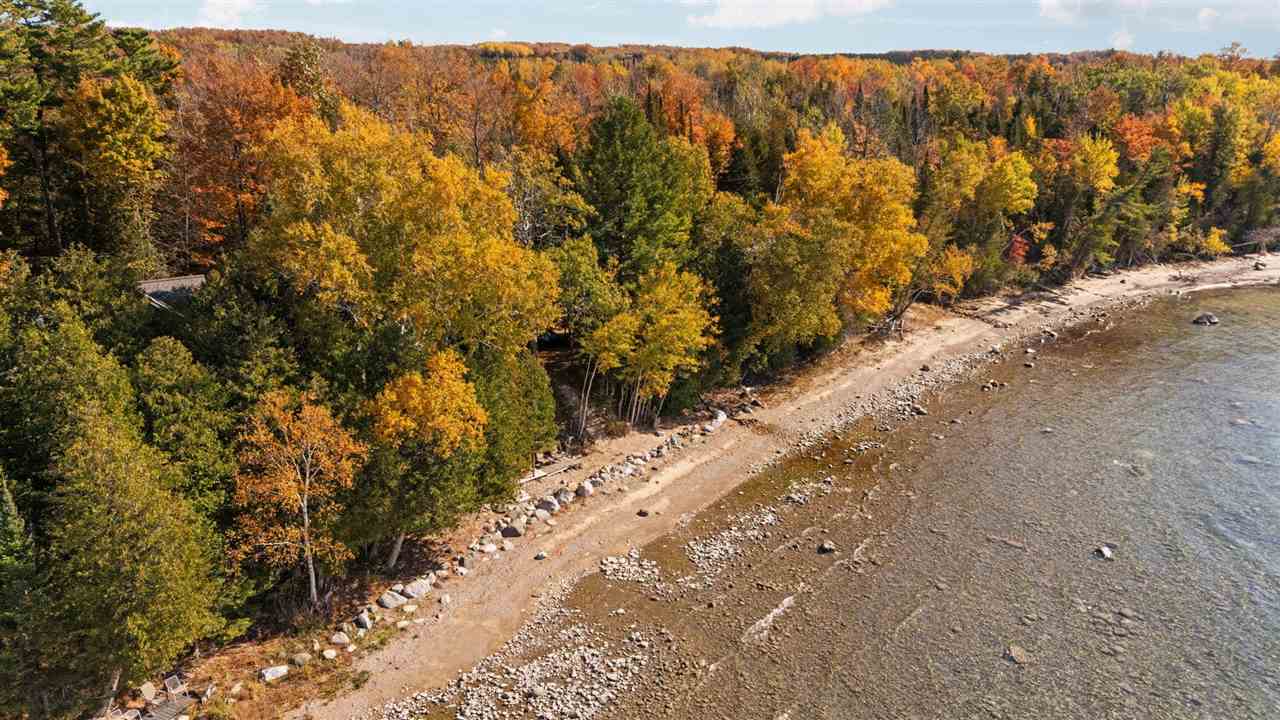 11269 Lakeshore Drive Charlevoix MI 49720