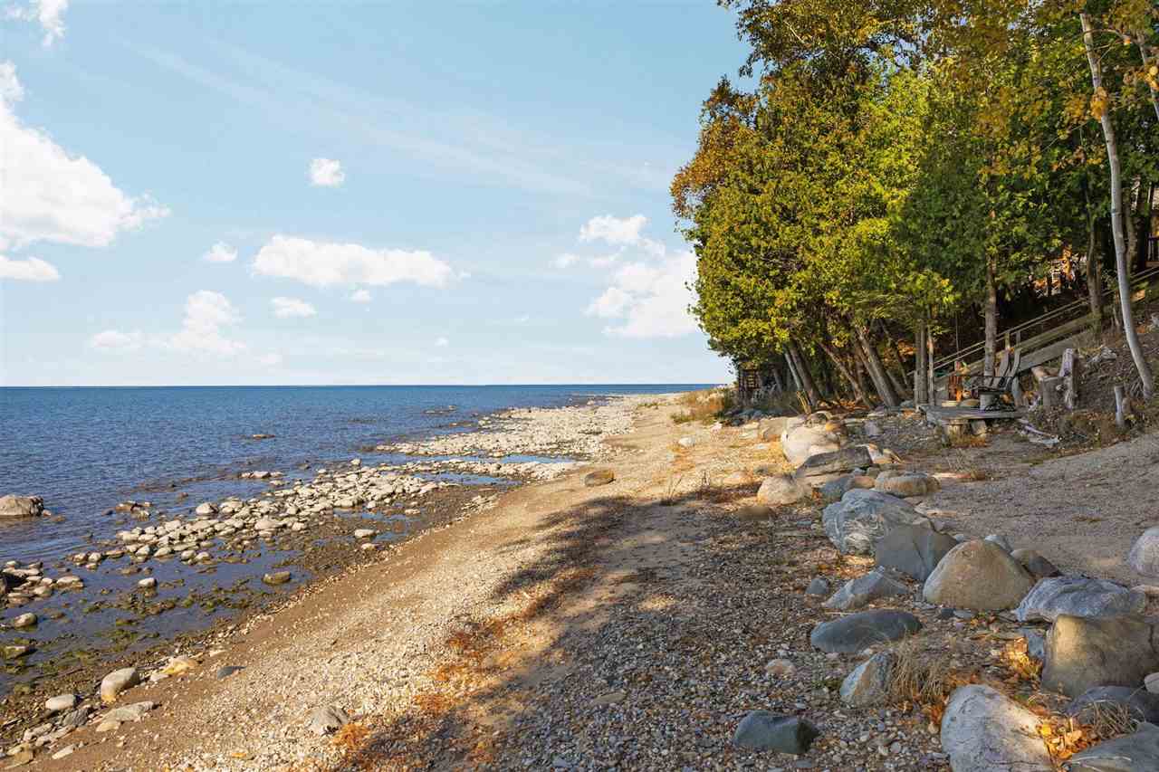 11269 Lakeshore Drive Charlevoix MI 49720