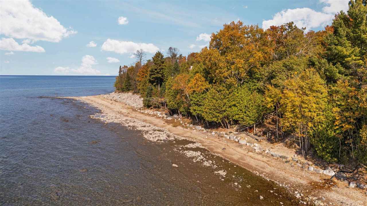 11269 Lakeshore Drive Charlevoix MI 49720