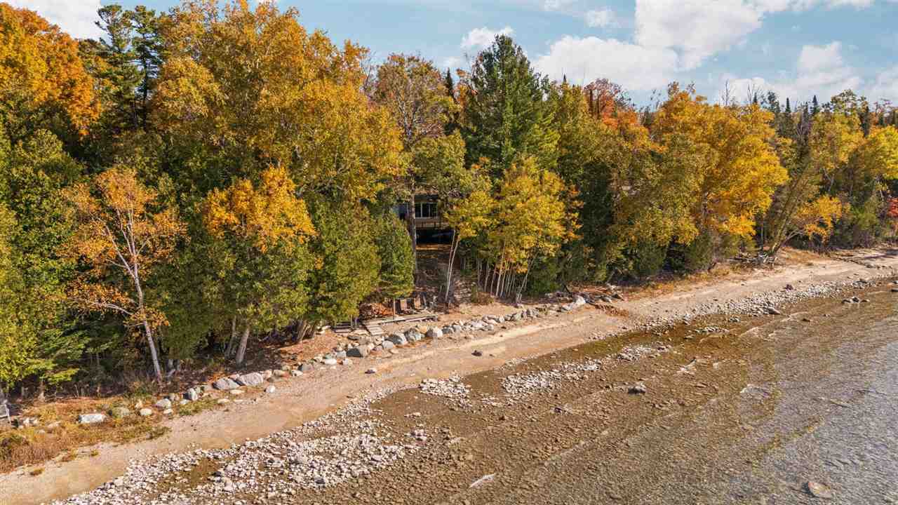 11269 Lakeshore Drive Charlevoix MI 49720