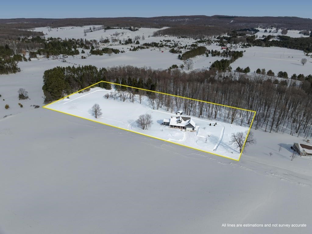 5349 Flyway Drive Harbor Springs MI 47409