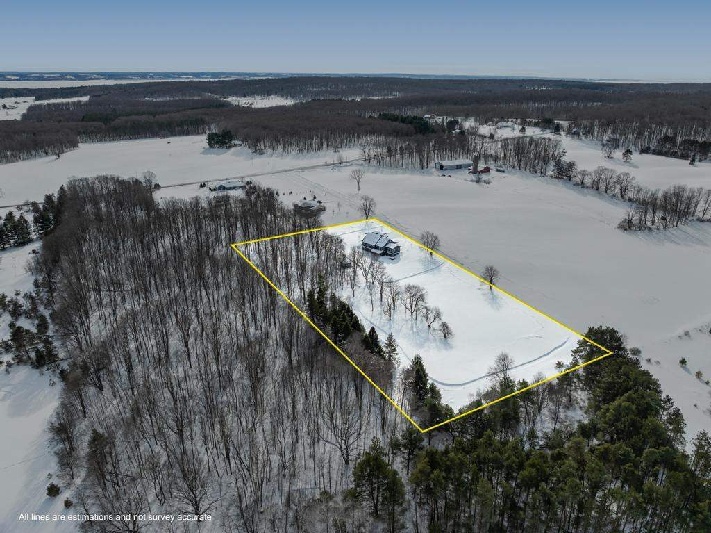 5349 Flyway Drive Harbor Springs MI 47409