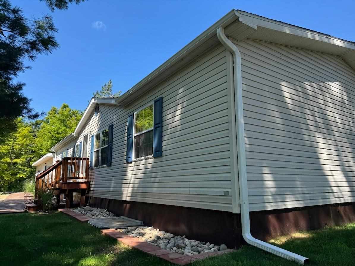 6229 E Brutus Road Alanson MI 49706