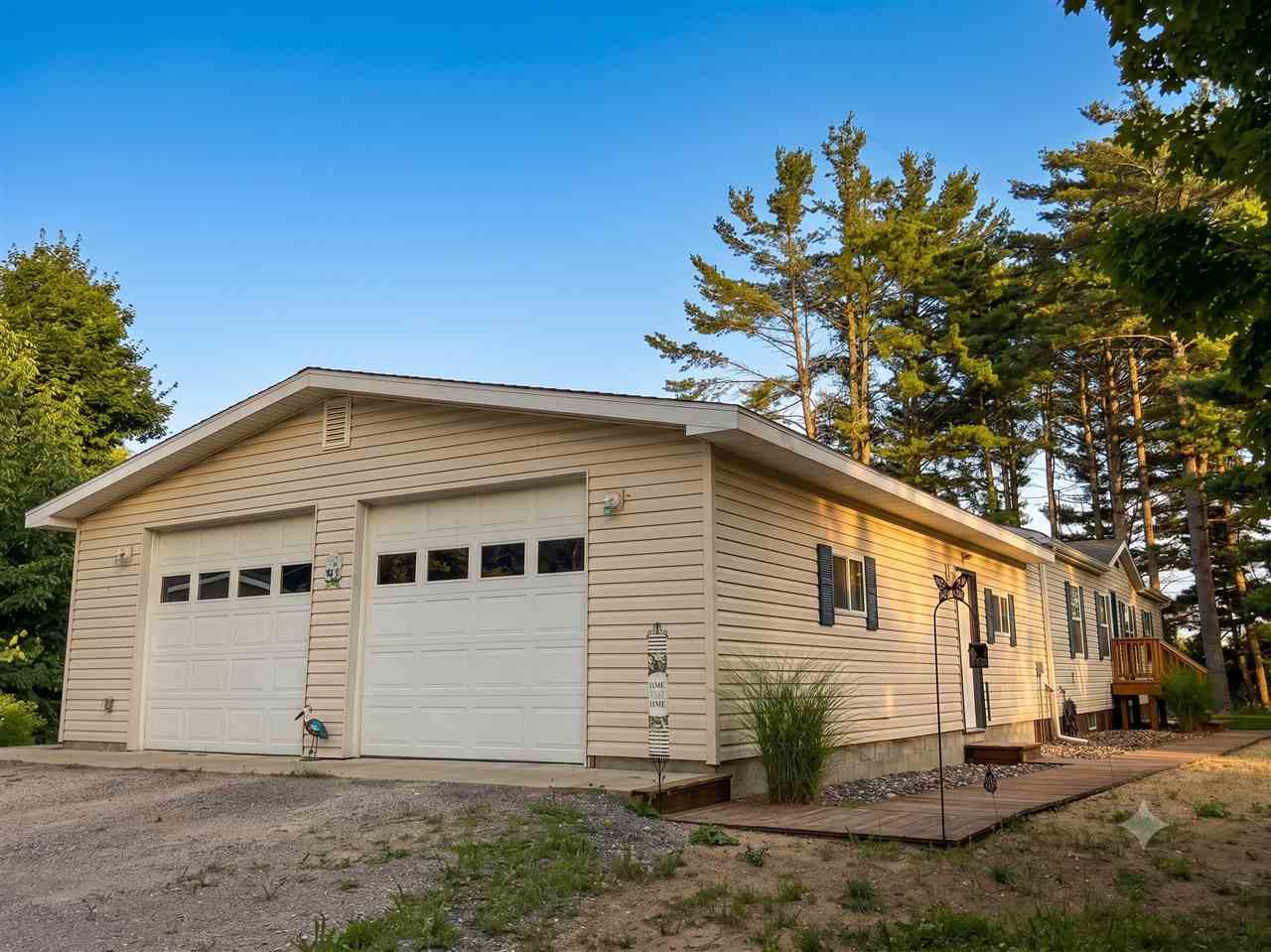 6229 E Brutus Road Alanson MI 49706