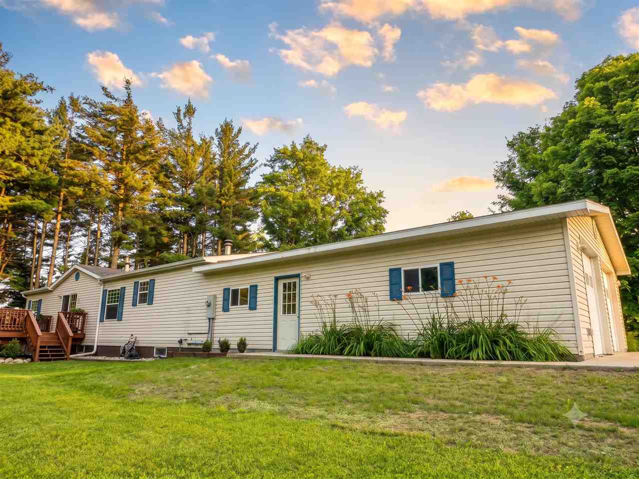 6229 E Brutus Road Alanson MI 49706