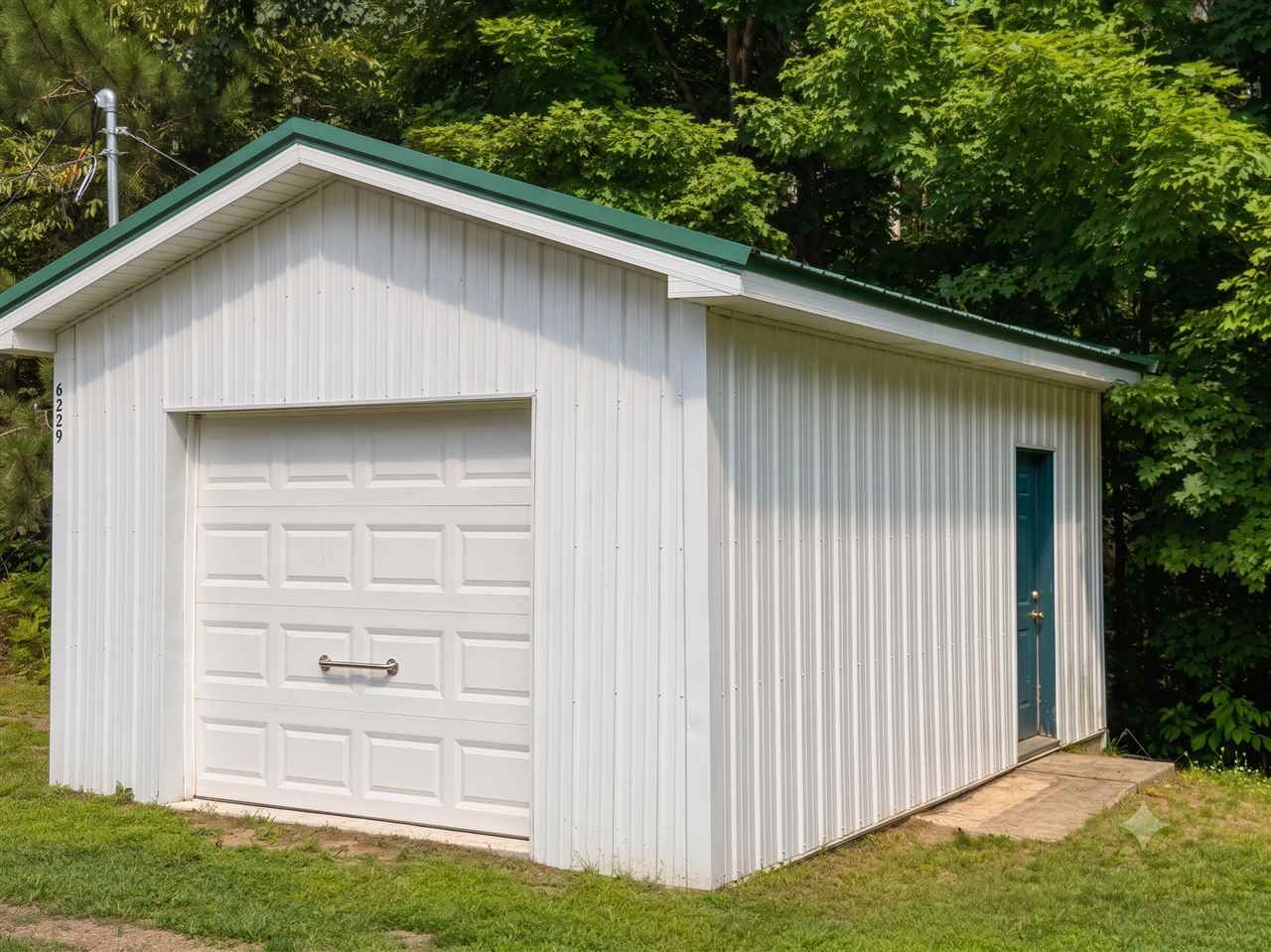 6229 E Brutus Road Alanson MI 49706