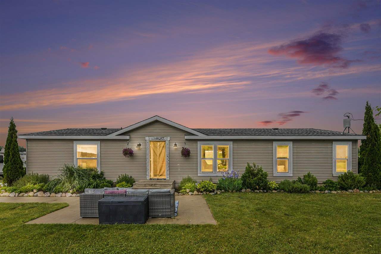 14625 Springwood Charlevoix MI 49720