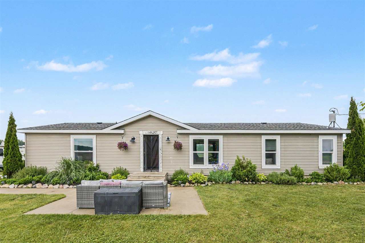 14625 Springwood Charlevoix MI 49720
