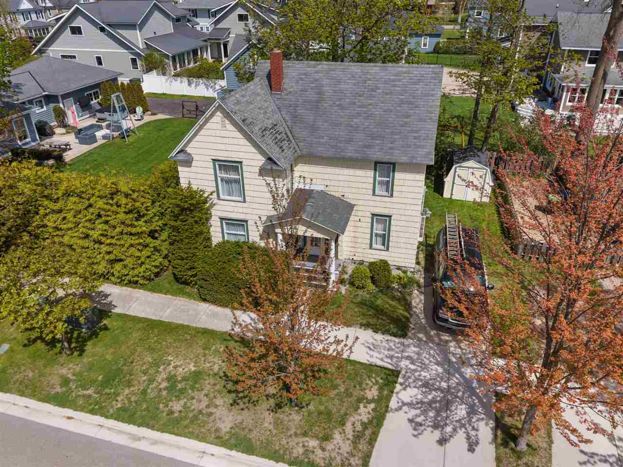 313 Summit Street Petoskey MI 49770