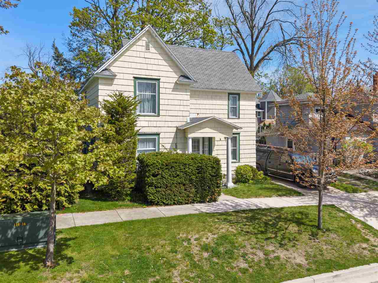 313 Summit Street Petoskey MI 49770