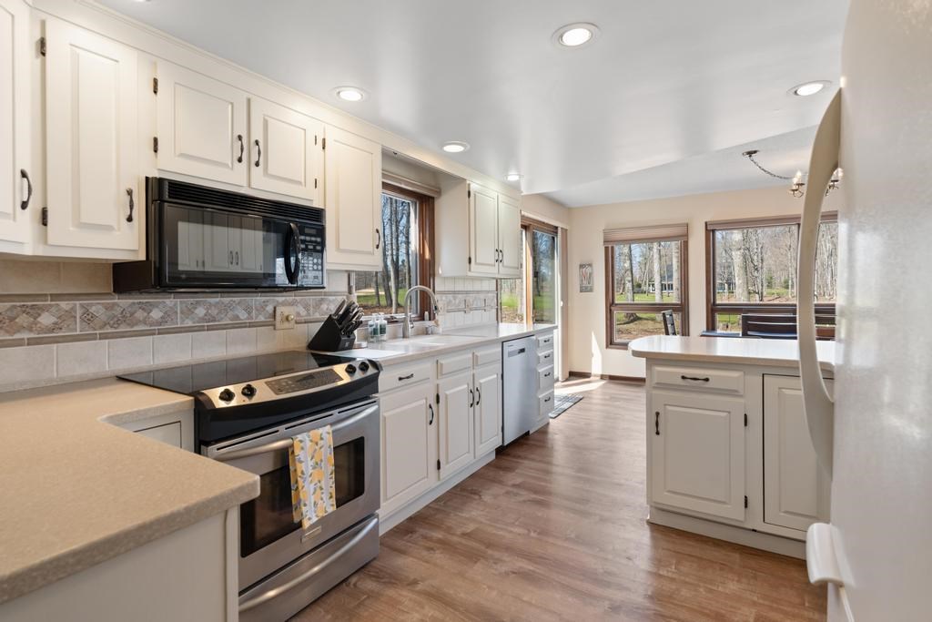 2364 Pinecrest Harbor Springs MI 49740
