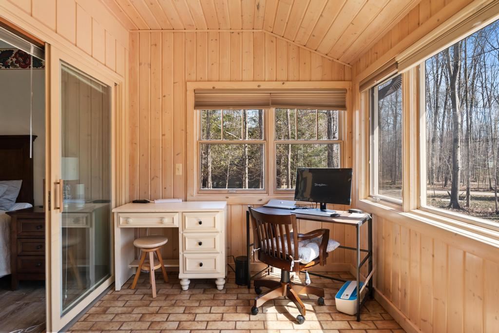 2364 Pinecrest Harbor Springs MI 49740