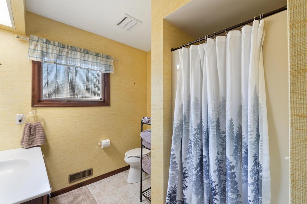 2364 Pinecrest Harbor Springs MI 49740