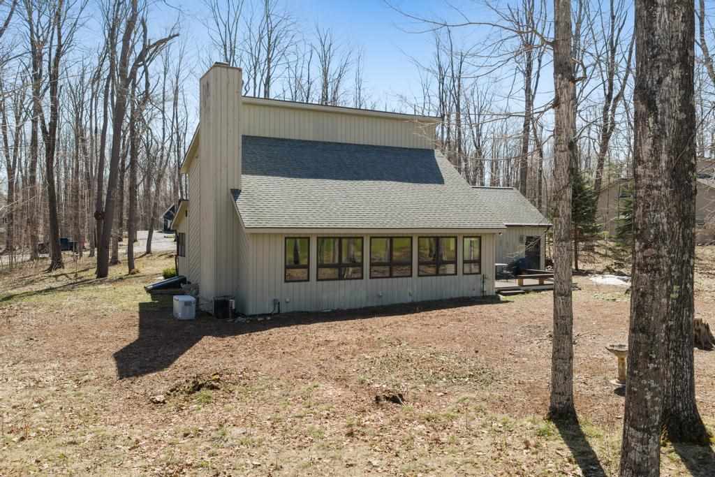 2364 Pinecrest Harbor Springs MI 49740