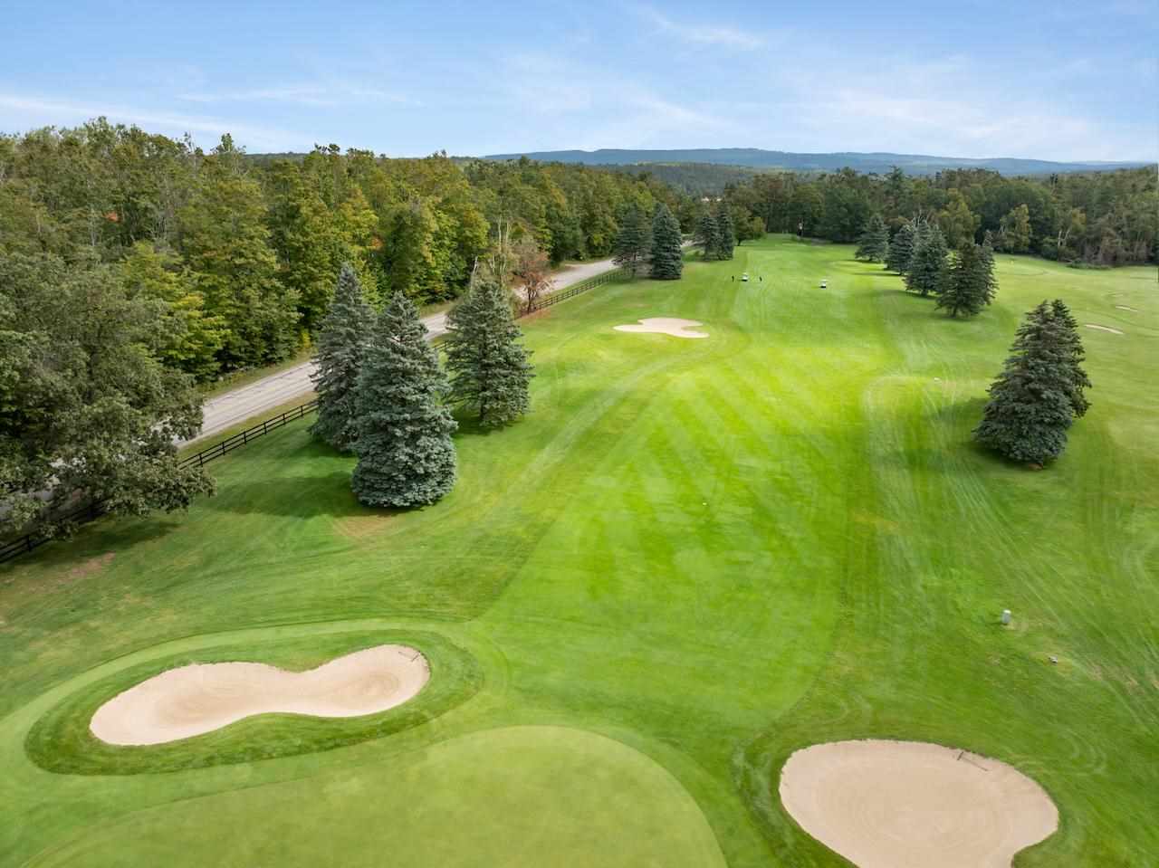 2364 Pinecrest Harbor Springs MI 49740