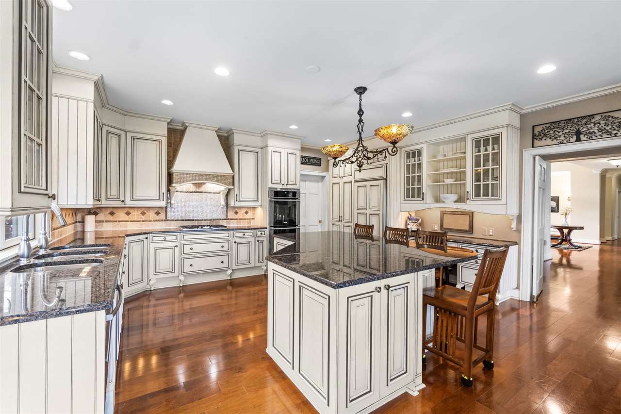 2286 Pinecrest Harbor Springs MI 49740