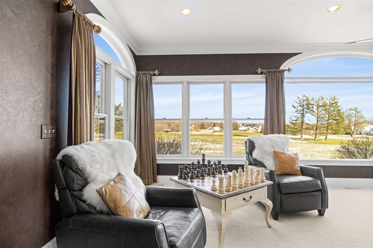 2286 Pinecrest Harbor Springs MI 49740