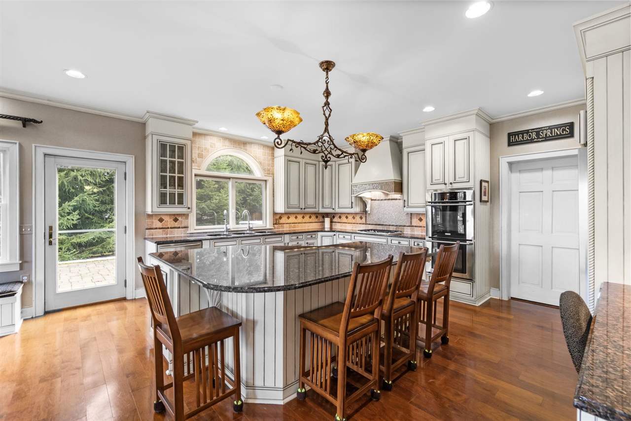 2286 Pinecrest Harbor Springs MI 49740