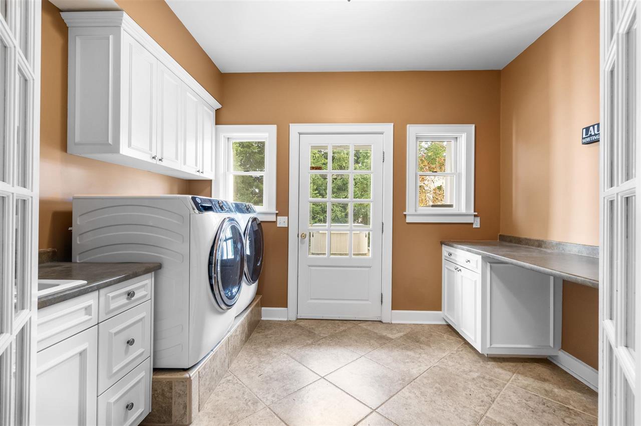 2286 Pinecrest Harbor Springs MI 49740