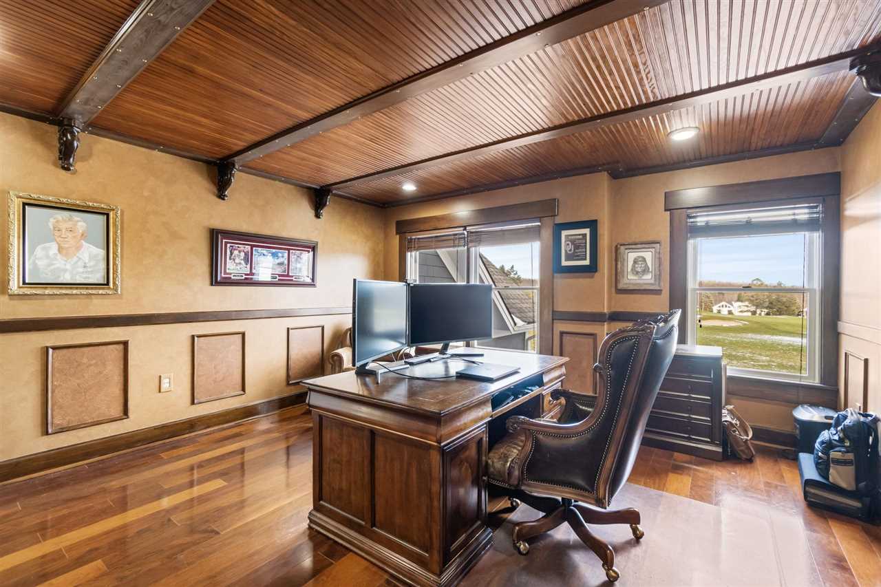 2286 Pinecrest Harbor Springs MI 49740